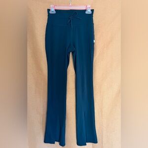 Vuori Black Daily Splits Pants - Medium